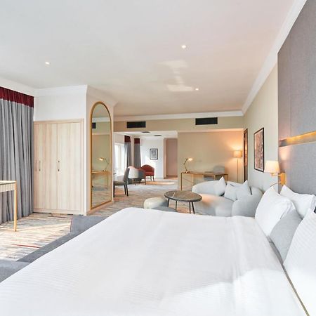מלון Ramada By Wyndham Doha Old Town מראה חיצוני תמונה