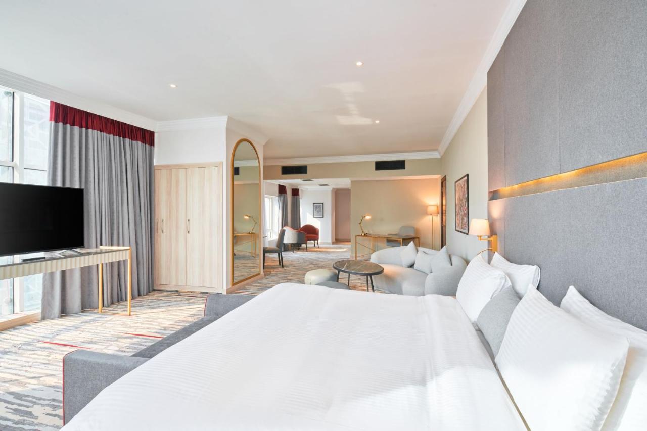 מלון Ramada By Wyndham Doha Old Town מראה חיצוני תמונה