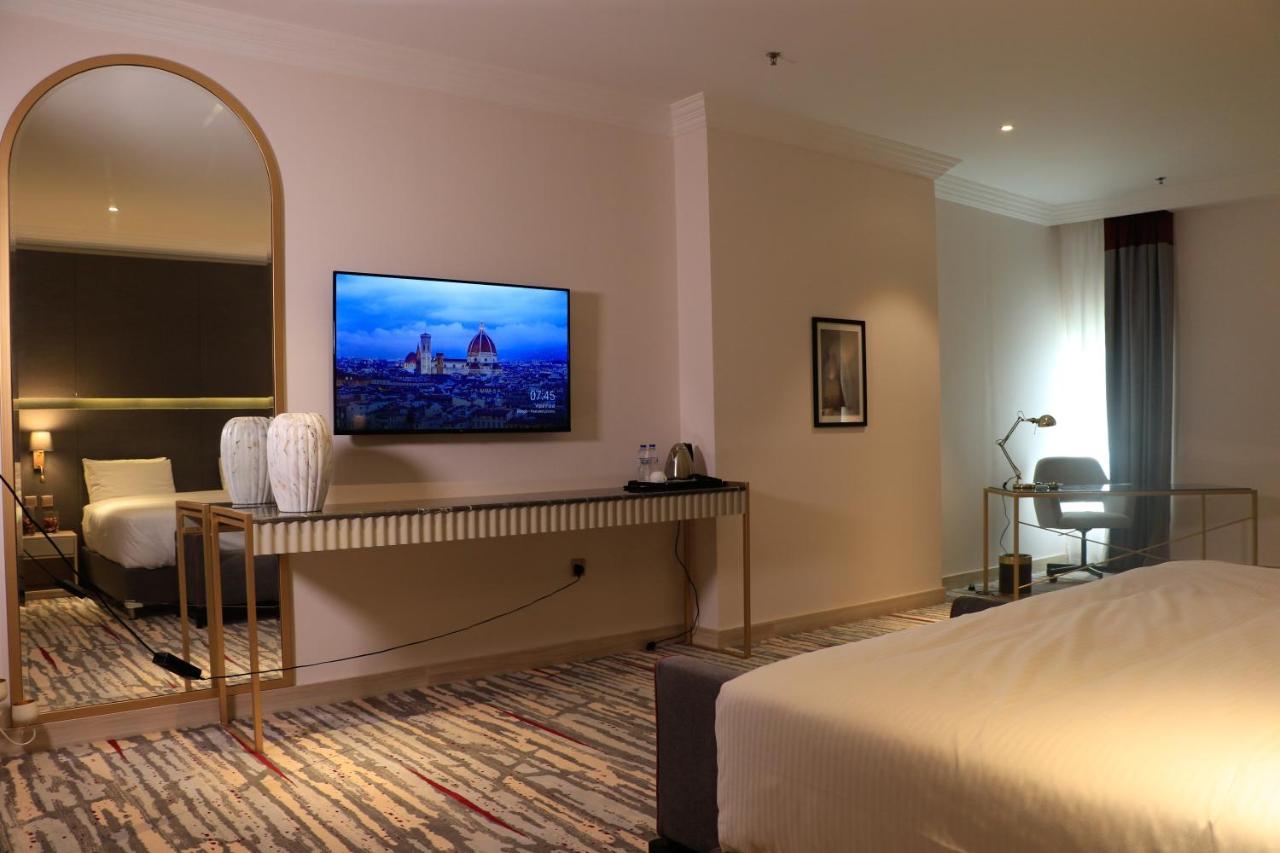 מלון Ramada By Wyndham Doha Old Town מראה חיצוני תמונה