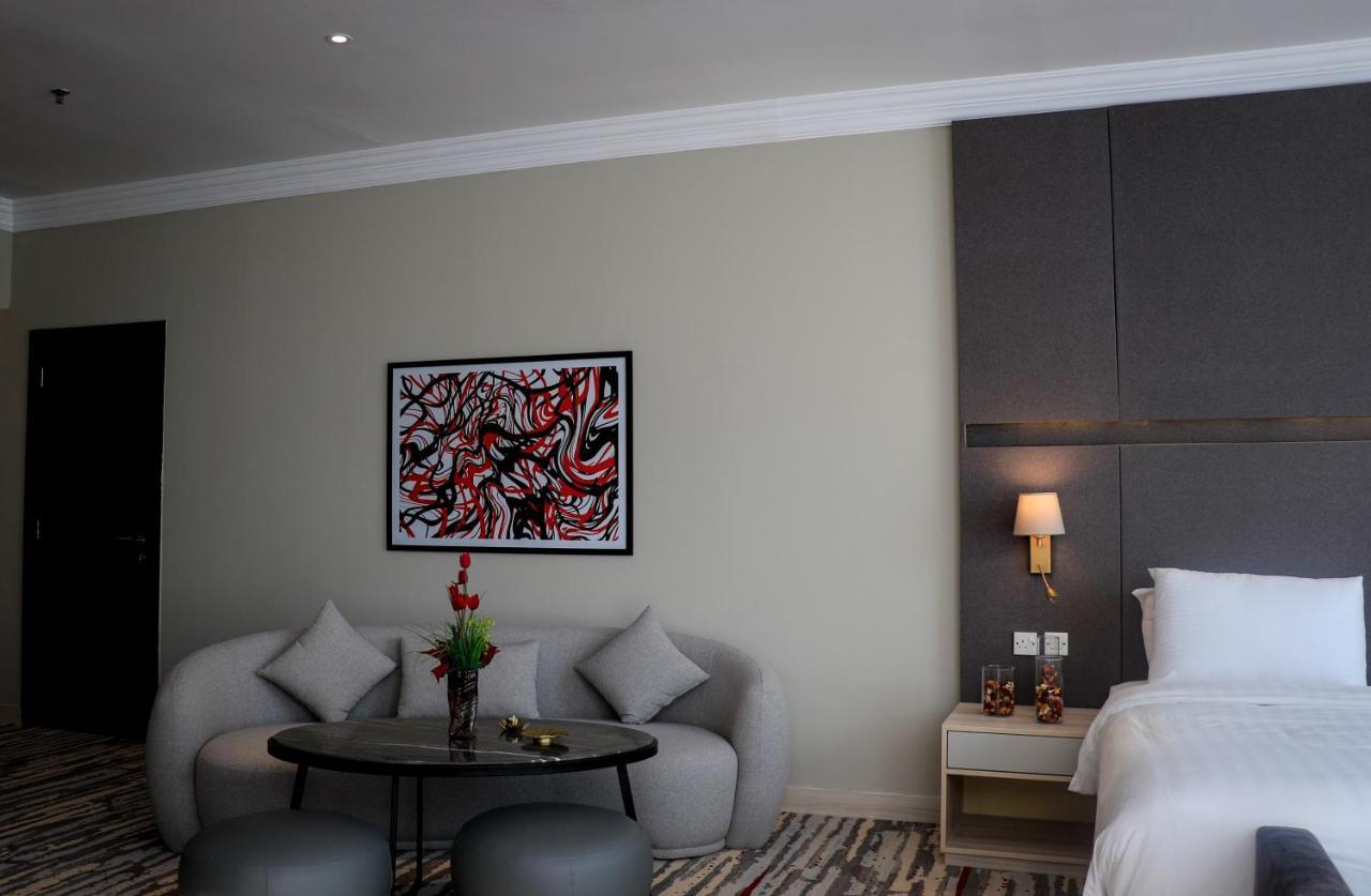 מלון Ramada By Wyndham Doha Old Town מראה חיצוני תמונה