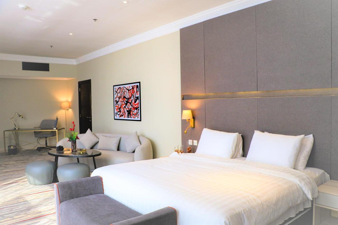 מלון Ramada By Wyndham Doha Old Town מראה חיצוני תמונה