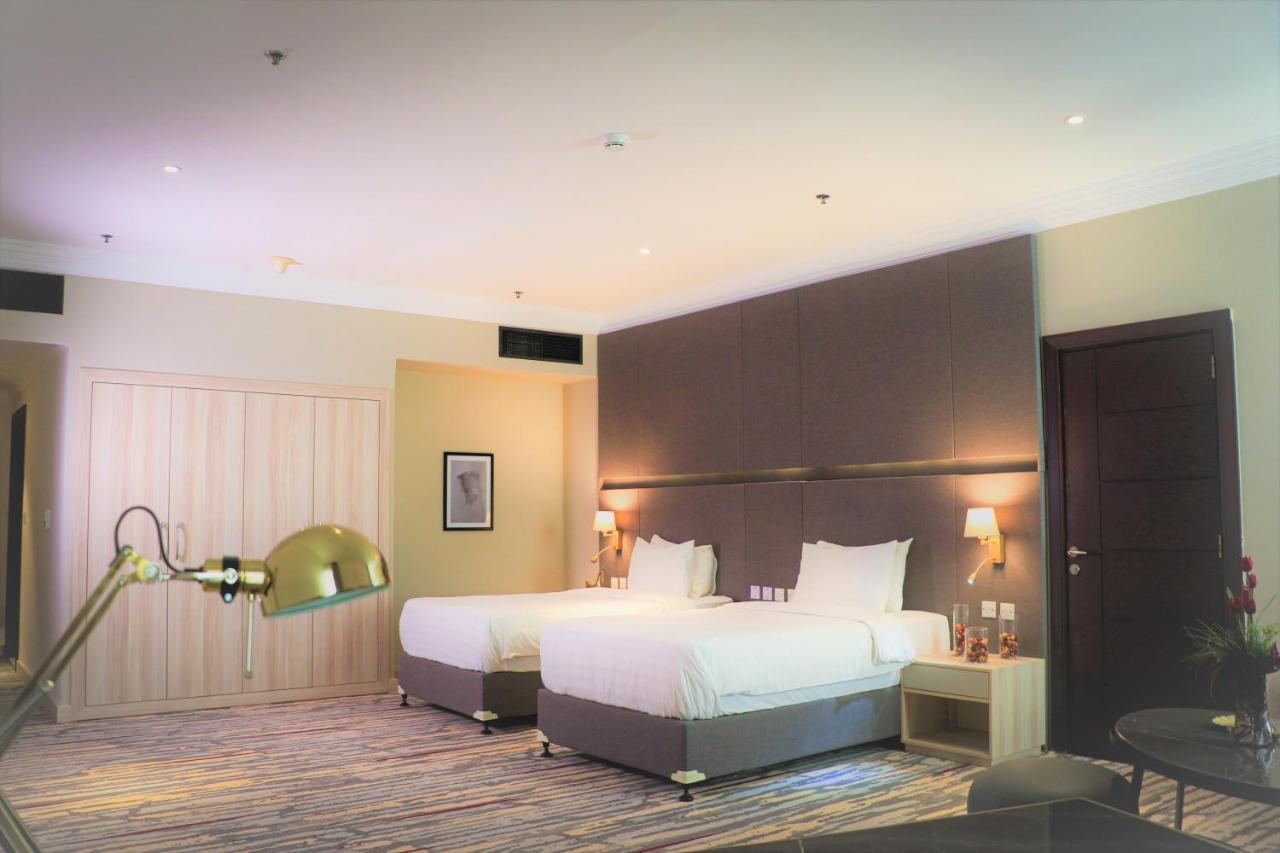 מלון Ramada By Wyndham Doha Old Town מראה חיצוני תמונה