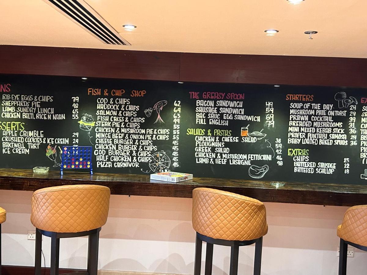 מלון Ramada By Wyndham Doha Old Town מראה חיצוני תמונה